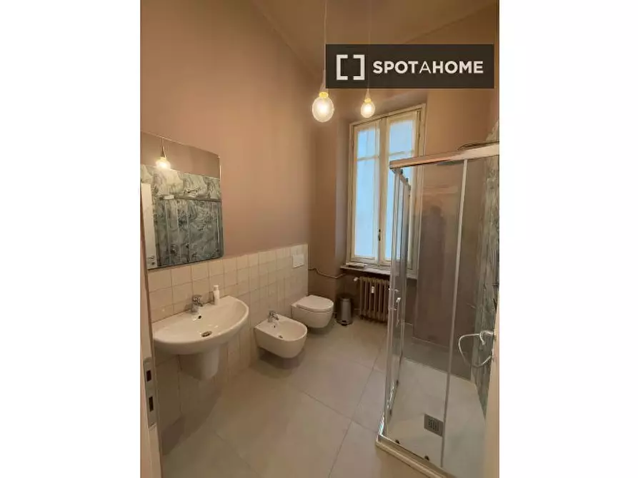 Immagine 6 di Camera condivisa in affitto  in Corso Re Umberto a Torino