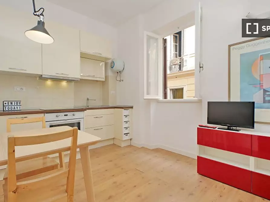 Immagine 10 di Ufficio in affitto  in Via Caprareccia a Roma