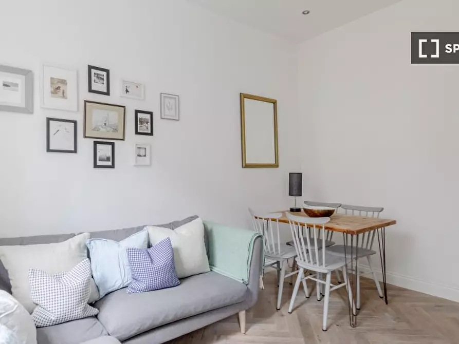 Immagine 14 di Appartamento in affitto  in flat a Camden Town