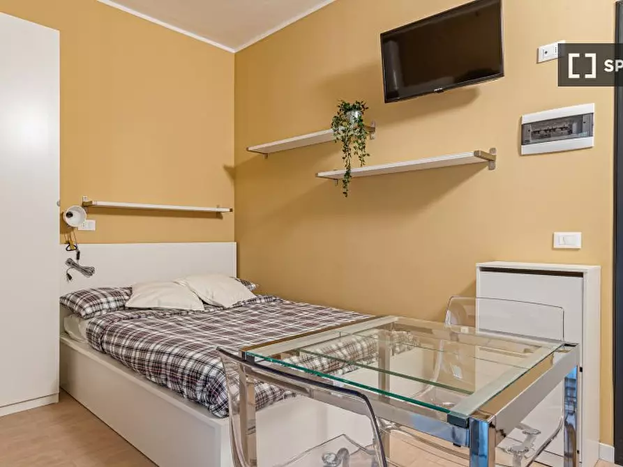 Immagine 5 di Ufficio in affitto  in Via Luciano Manara a Milano