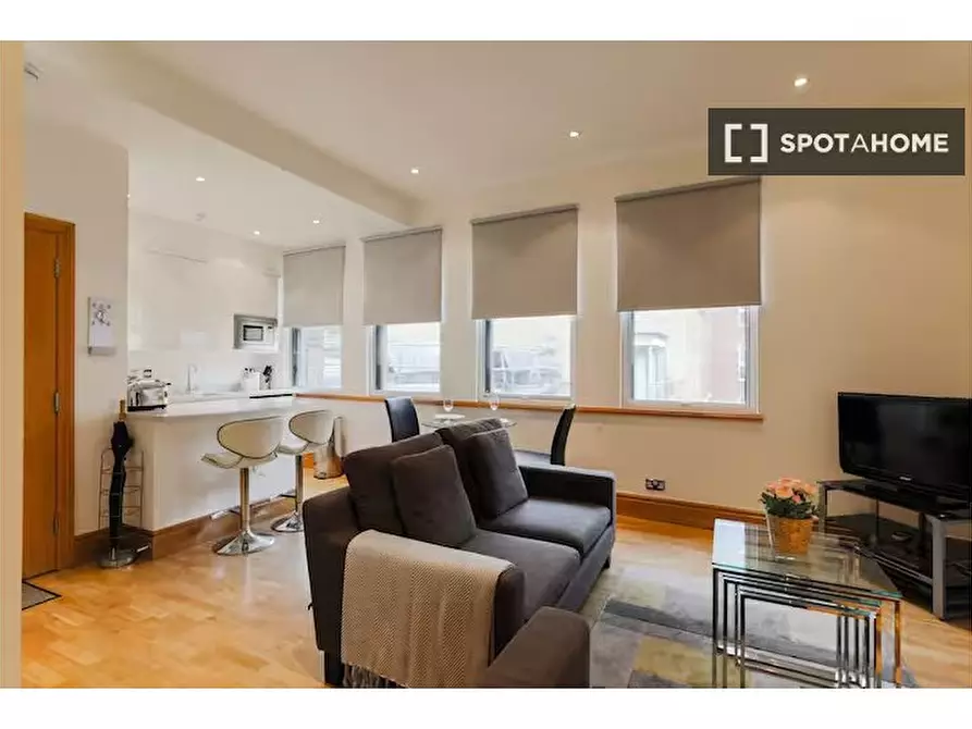 Immagine 3 di Ufficio in affitto  in Monument St a 