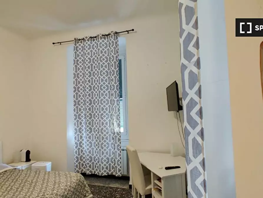 Immagine 11 di Camera condivisa in affitto  in Via Venezia a Genova