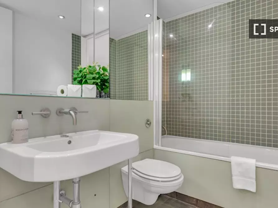 Immagine 6 di Appartamento in affitto  in Saffron Hill a Camden Town