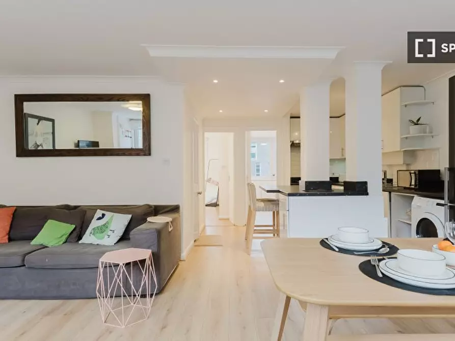 Immagine 19 di Appartamento in affitto  in Lamb's Passage a Islington