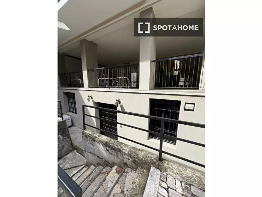 Immagine 11 di Appartamento in affitto  in Via Benaco a Milano
