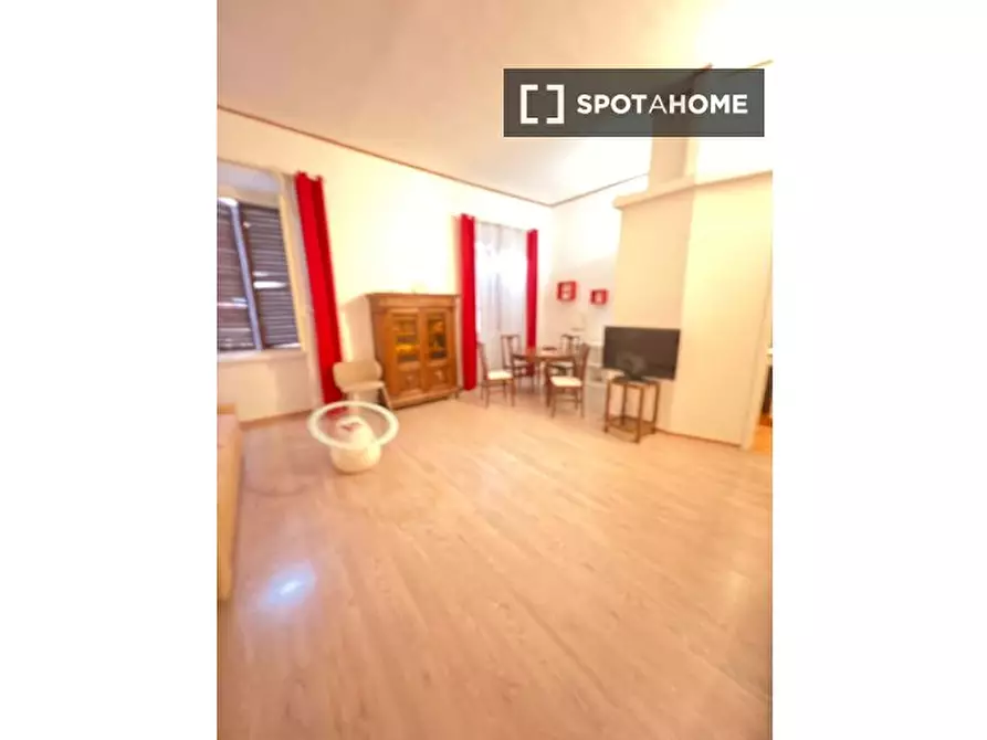 Immagine 4 di Appartamento in affitto  in Via dei Foraggi a Roma