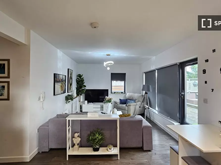 Immagine 8 di Appartamento in affitto  in Sunningdale Gardens a Brent