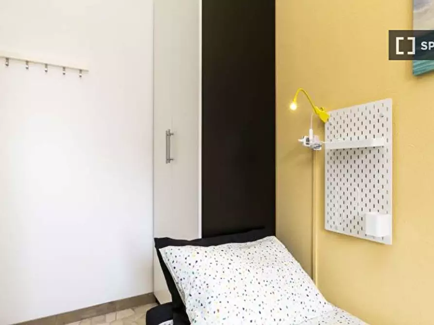 Immagine 2 di Camera condivisa in affitto  in Viale Beatrice D'Este a Milano