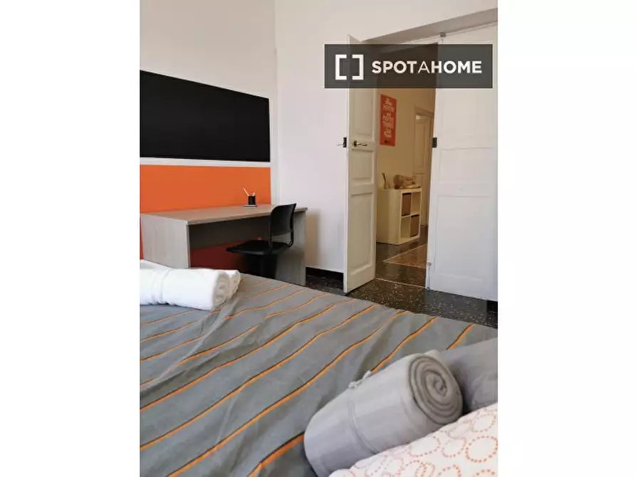 Immagine 3 di Camera condivisa in affitto  in SALITA PIANO DI ROCCA/8 a Genova