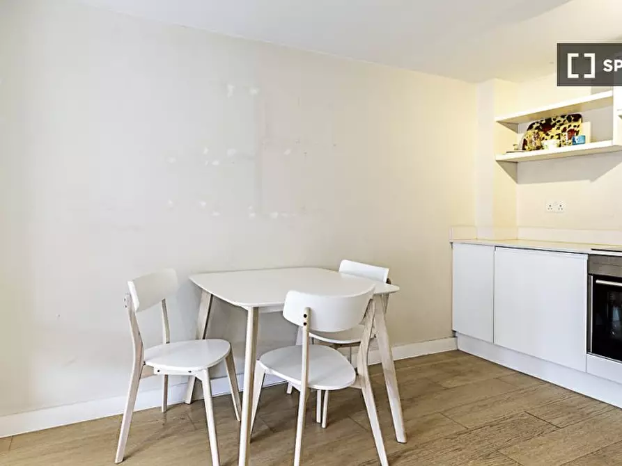 Immagine 10 di Appartamento in affitto  in Flat a 