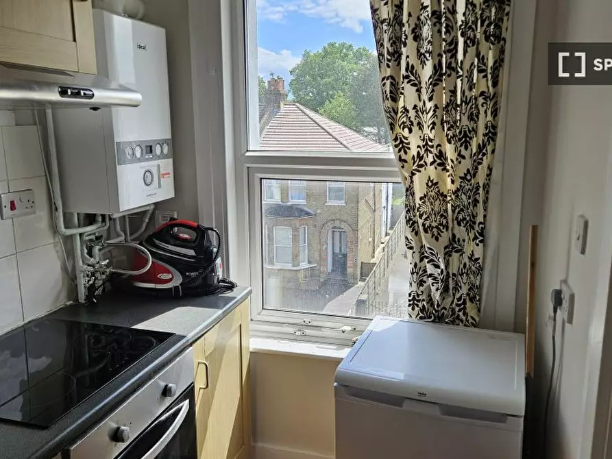 Immagine 4 di Appartamento in affitto  in B (2nd floor flat) Lower Addiscombe Rd a Croydon