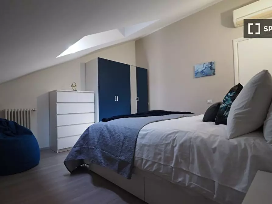 Immagine 4 di Camera condivisa in affitto  in Via Santa Chiara a Torino