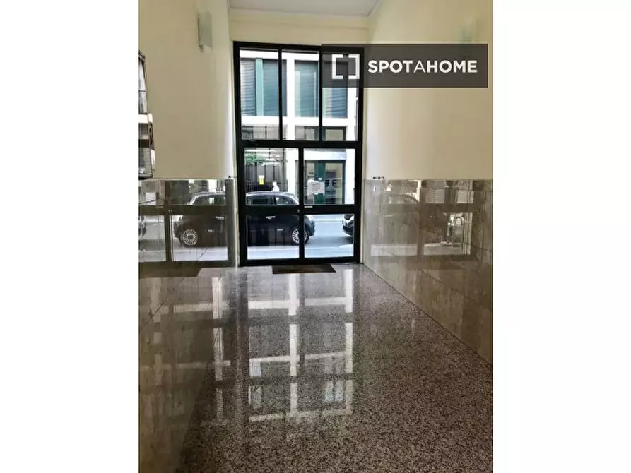 Immagine 8 di Ufficio in affitto  in Via Giordano Bruno a Milano