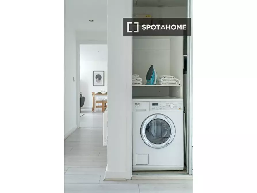 Immagine 12 di Appartamento in affitto  in Wendle Square a Wandsworth