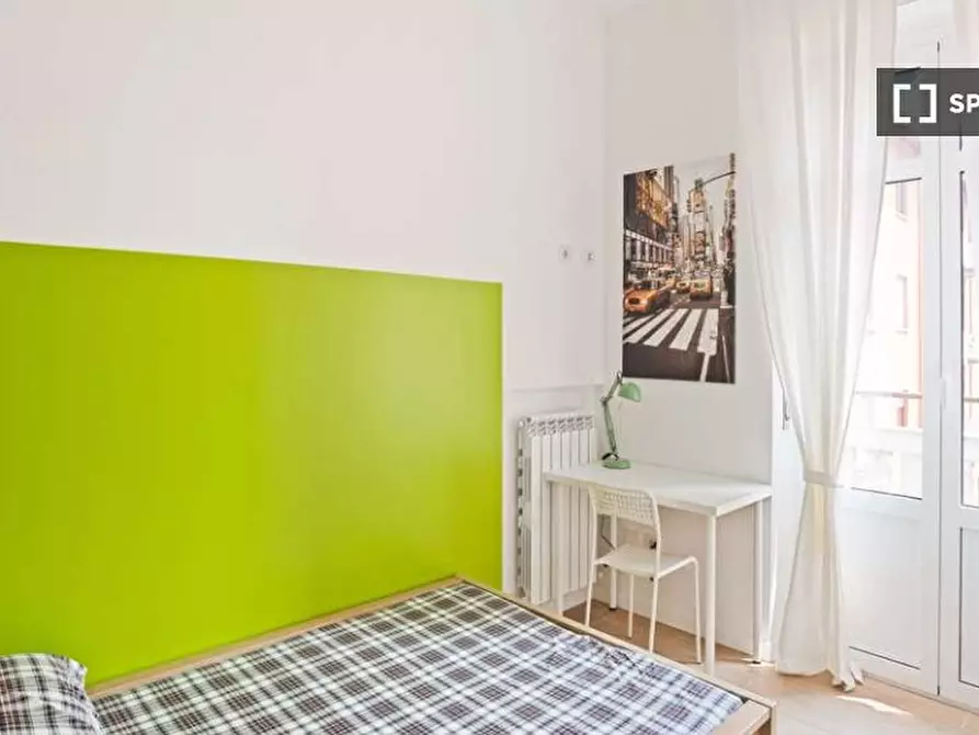 Immagine 3 di Camera condivisa in affitto  in Viale Legioni Romane a Milano