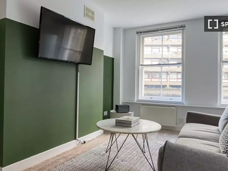 Immagine 2 di Appartamento in affitto  in Aldersgate St a Islington