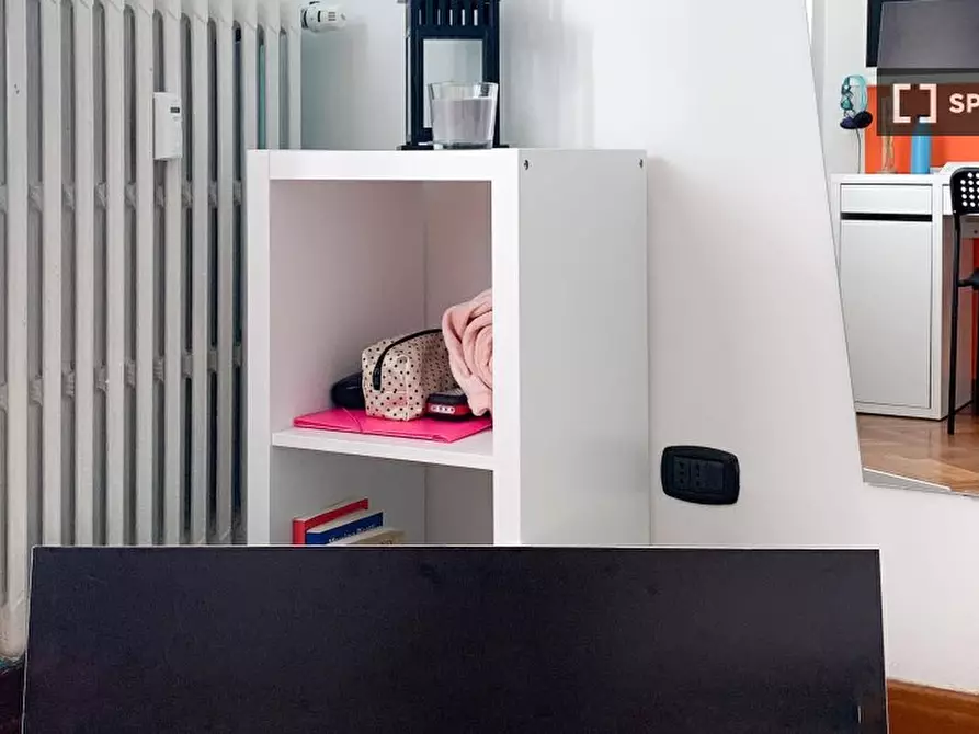 Immagine 14 di Camera condivisa in affitto  in Via Elba n. a Torino