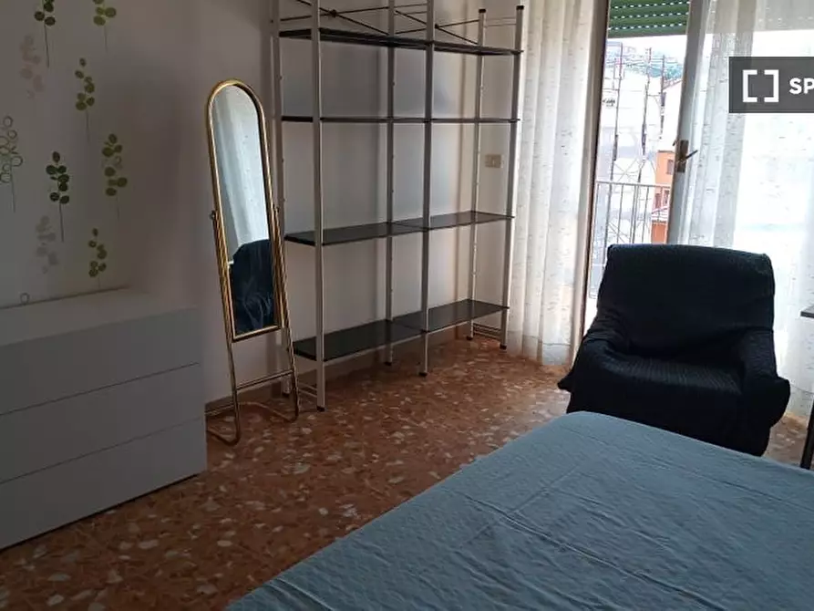 Immagine 5 di Camera condivisa in affitto  in Via Alessio Lorenzini a Perugia