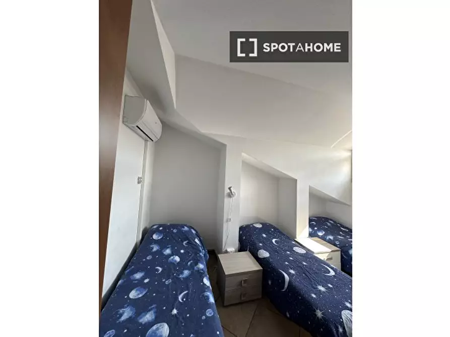 Immagine 6 di Camera condivisa in affitto  in Via delle Querce a Alagna