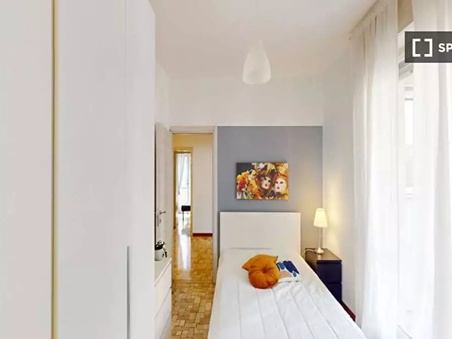 Immagine 4 di Camera condivisa in affitto  in Viale Legioni Romane a Milano