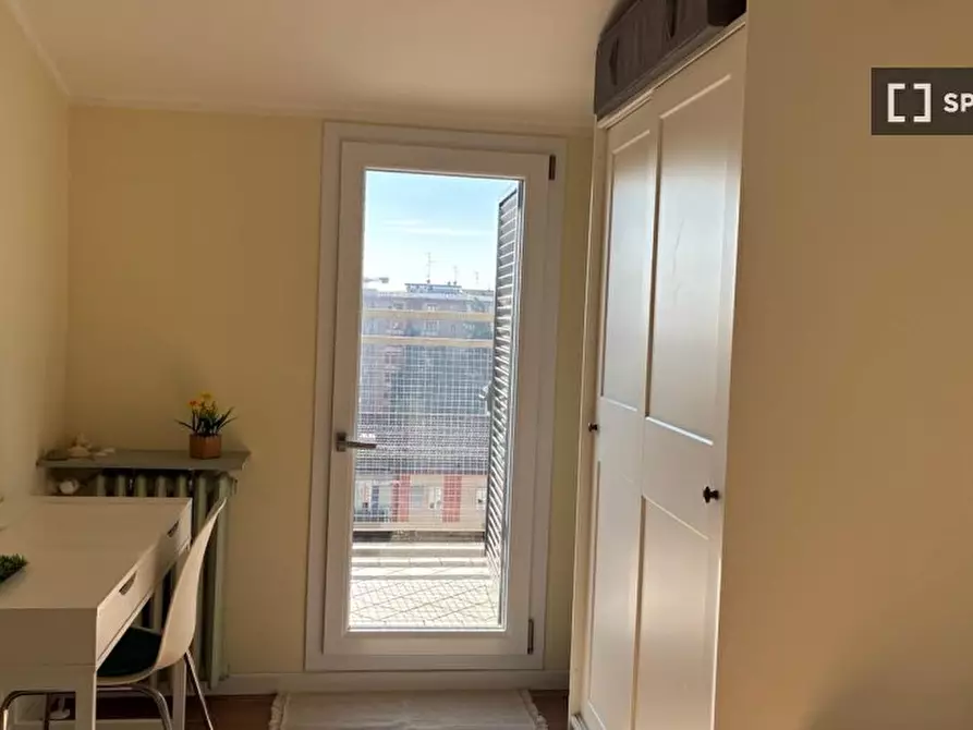 Immagine 2 di Camera condivisa in affitto  in Via Oslavia a Sesto San Giovanni