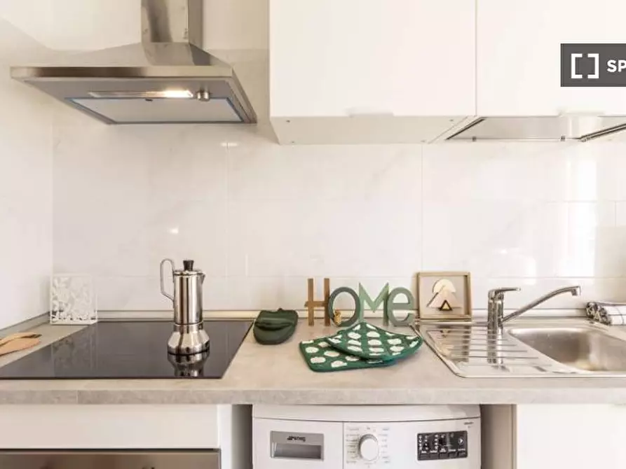 Immagine 16 di Camera condivisa in affitto  in VIALE LUCANIA a Milano