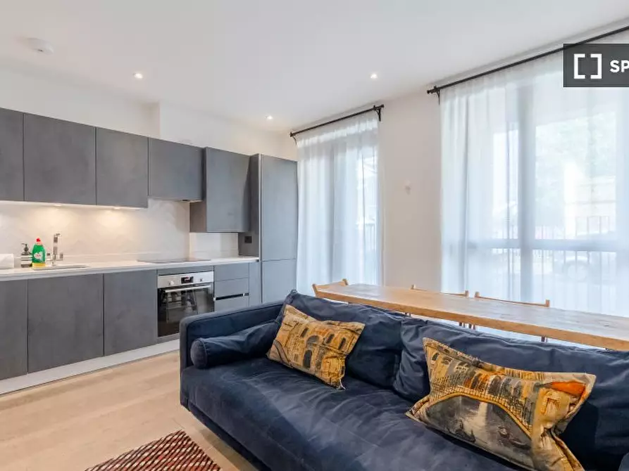 Immagine 11 di Appartamento in affitto  in flat a Poplar