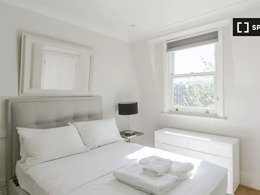 Immagine 2 di Appartamento in affitto  in flat a Hammersmith