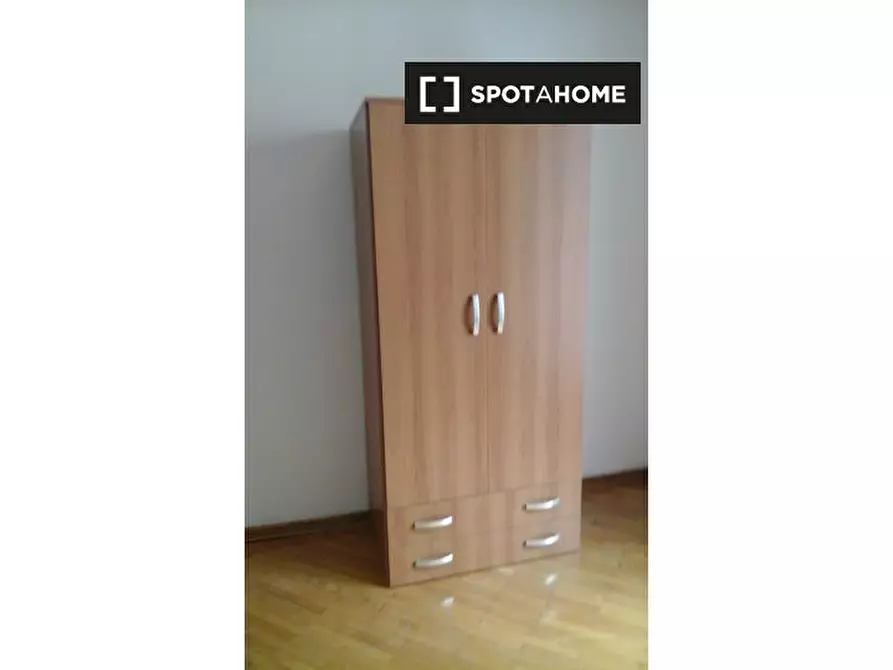 Immagine 2 di Camera condivisa in affitto  in Via Giuseppe Mazzini a Trento