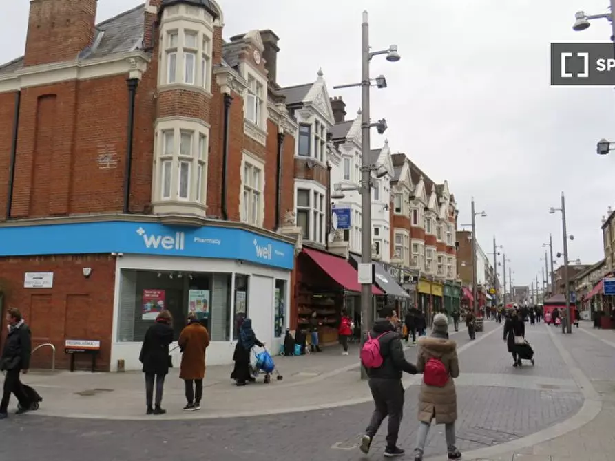 Immagine 9 di Appartamento in affitto  in Edward Rd a Walthamstow
