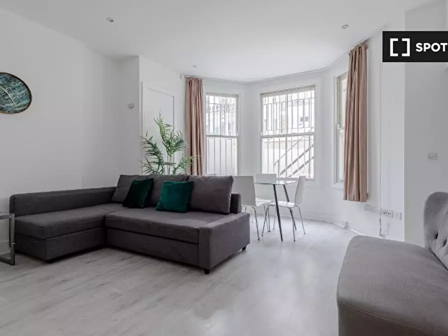 Immagine 3 di Appartamento in affitto  in Apartment a Kensington