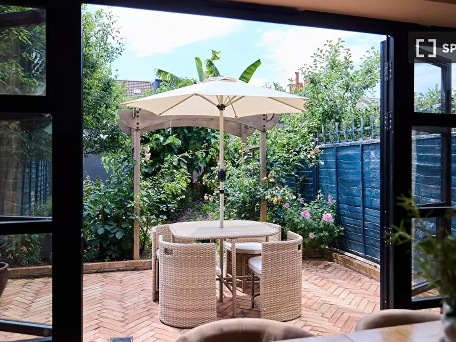Immagine 8 di Appartamento in affitto  in Naylor Road a Camberwell