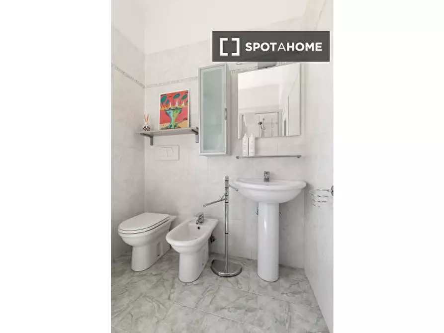 Immagine 19 di Appartamento in affitto  in Via Genova a Bologna