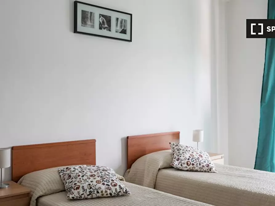 Immagine 17 di Camera condivisa in affitto  in Via Prenestina a Roma