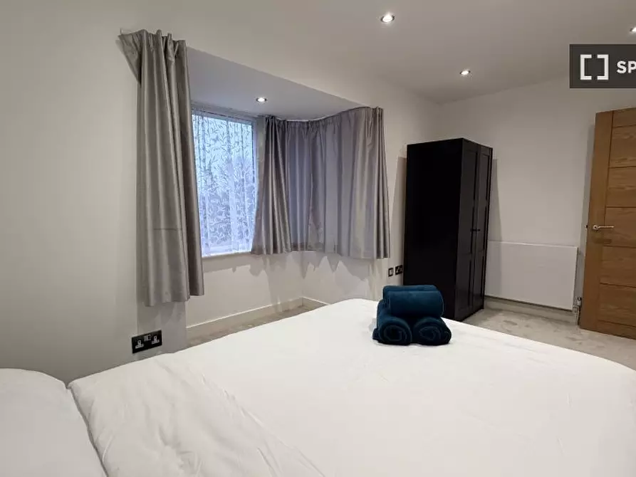 Immagine 6 di Appartamento in affitto  in Uxbridge Road a Harrow