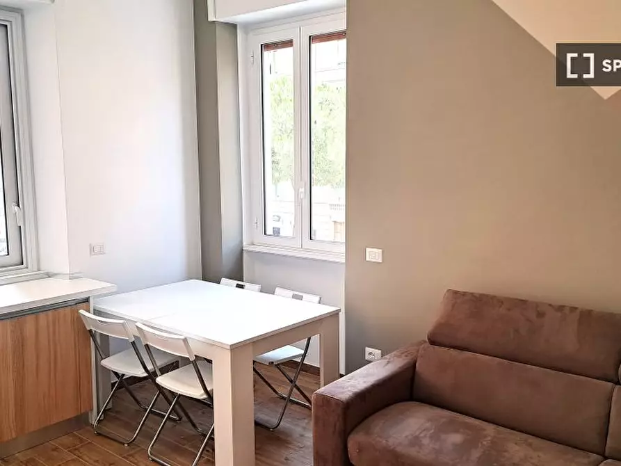 Immagine 2 di Appartamento in affitto  in Via Appia Nuova a Roma