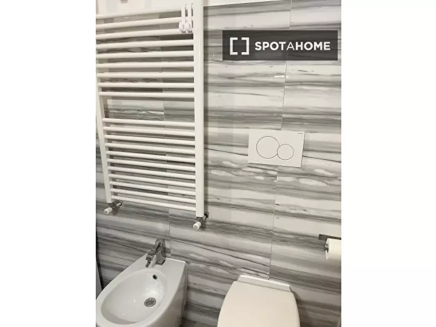 Immagine 6 di Camera condivisa in affitto  in Via Antonio degli Effetti a Roma