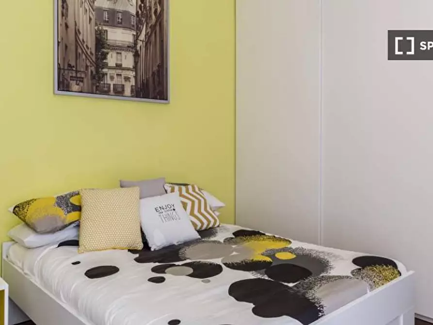 Immagine 1 di Camera condivisa in affitto  in Via Giuseppe Frua a Milano