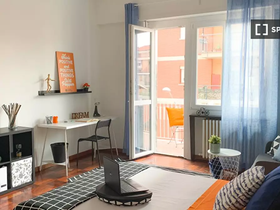 Immagine 3 di Camera condivisa in affitto  in Via La Thuile n. a Torino