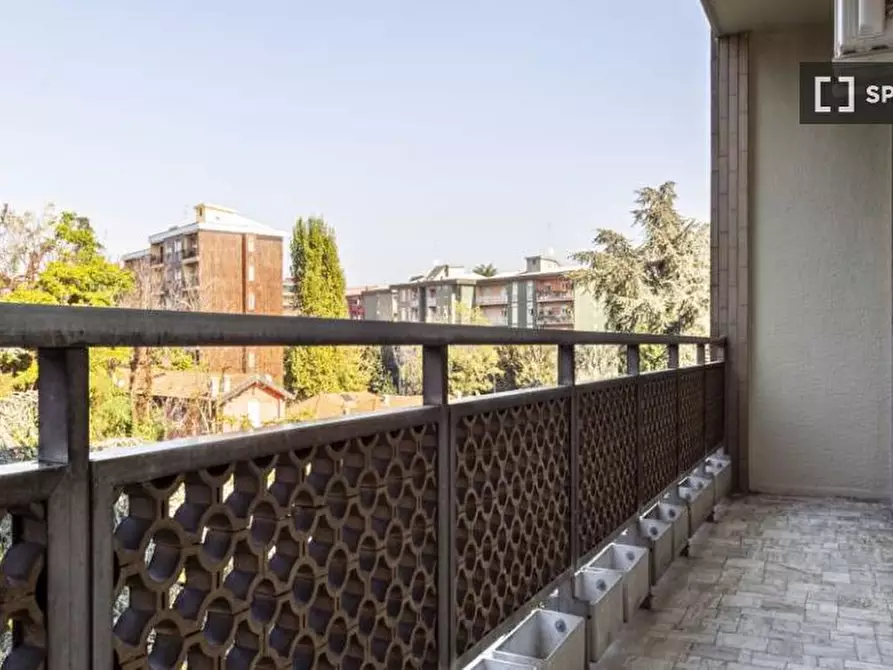 Immagine 14 di Camera condivisa in affitto  in Via Zuretti a Milano