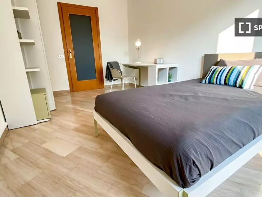 Immagine 3 di Camera condivisa in affitto  in Via Gressoney a Milano