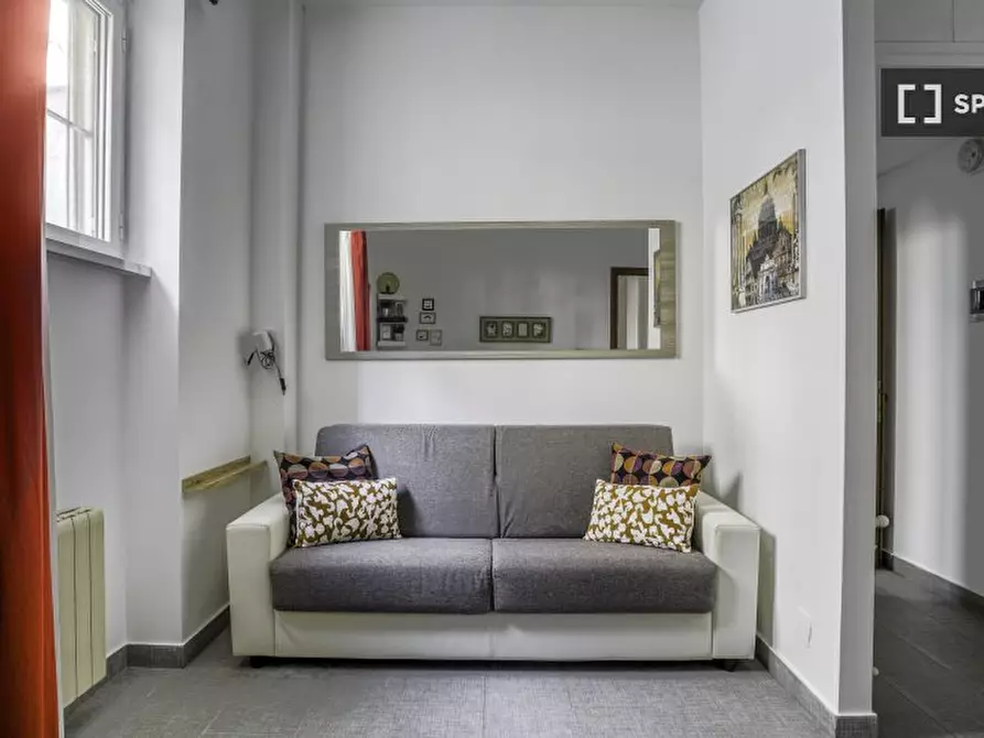 Immagine 9 di Appartamento in affitto  in Via Vacuna a Roma