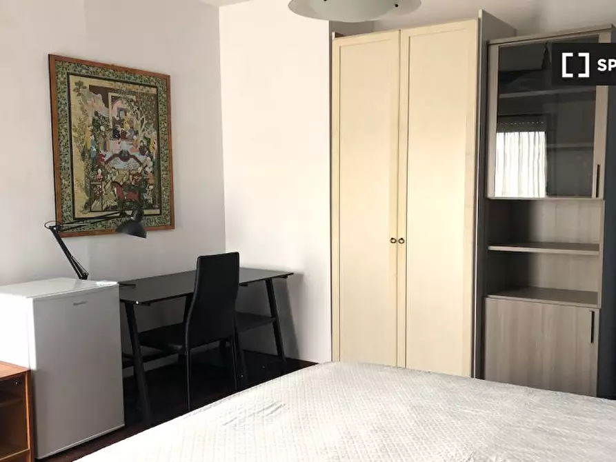 Immagine 4 di Camera condivisa in affitto  in Viale Cesare Pavese a Roma