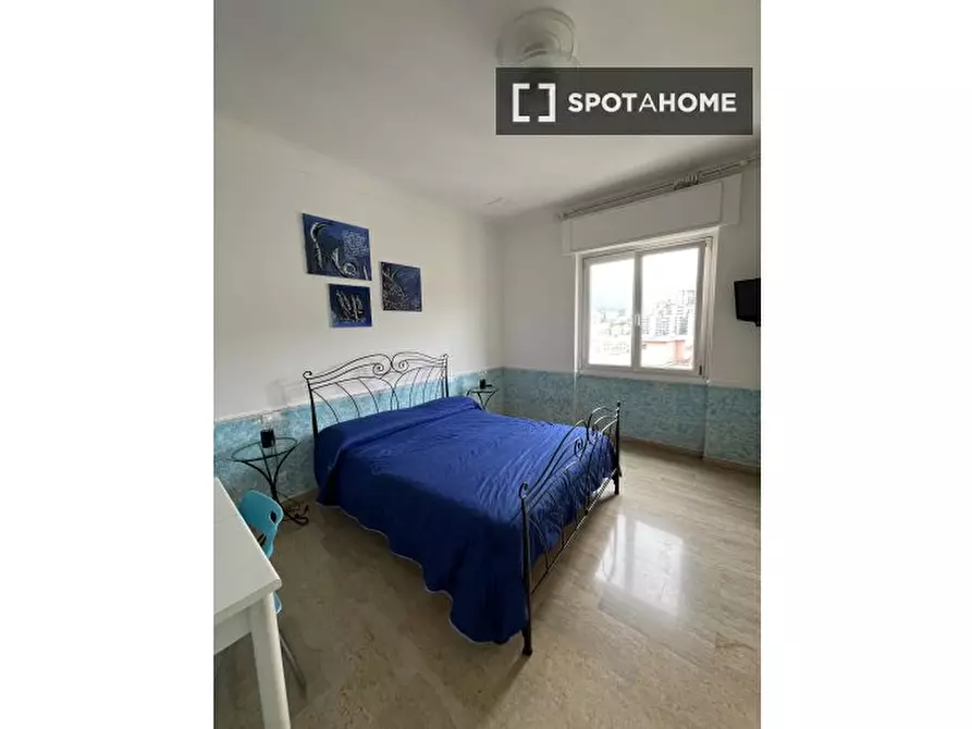 Immagine 3 di Camera condivisa in affitto  in Via Carmelo Onorato a Genova