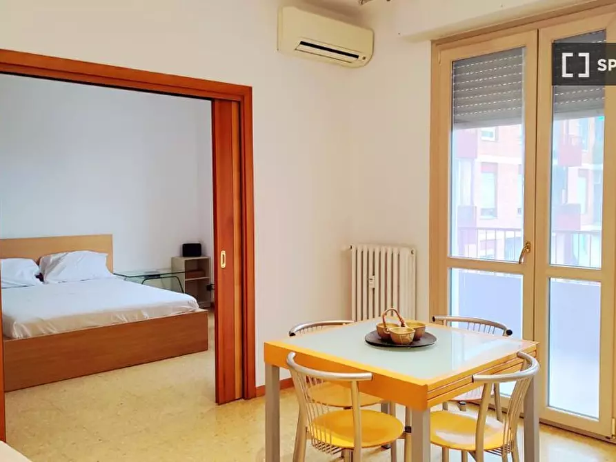 Immagine 14 di Appartamento in affitto  in Via Luigi Chiarelli a Milano