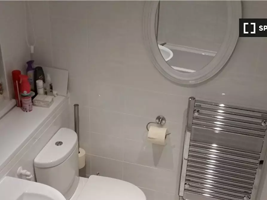 Immagine 5 di Camera condivisa in affitto  in Courtenay Gardens a 