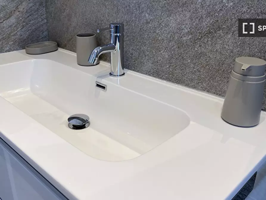 Immagine 8 di Appartamento in affitto  in Via S. Dionigi a Milano