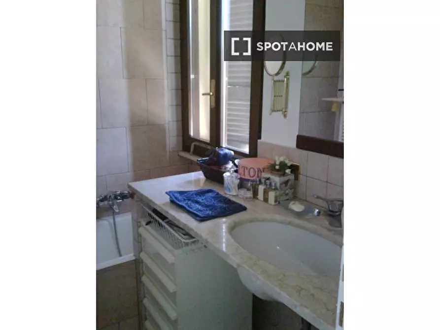 Immagine 5 di Appartamento in affitto  in Via Perugino a Milano