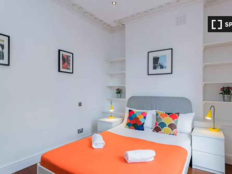 Immagine 7 di Appartamento in affitto  in Mornington St a Camden Town