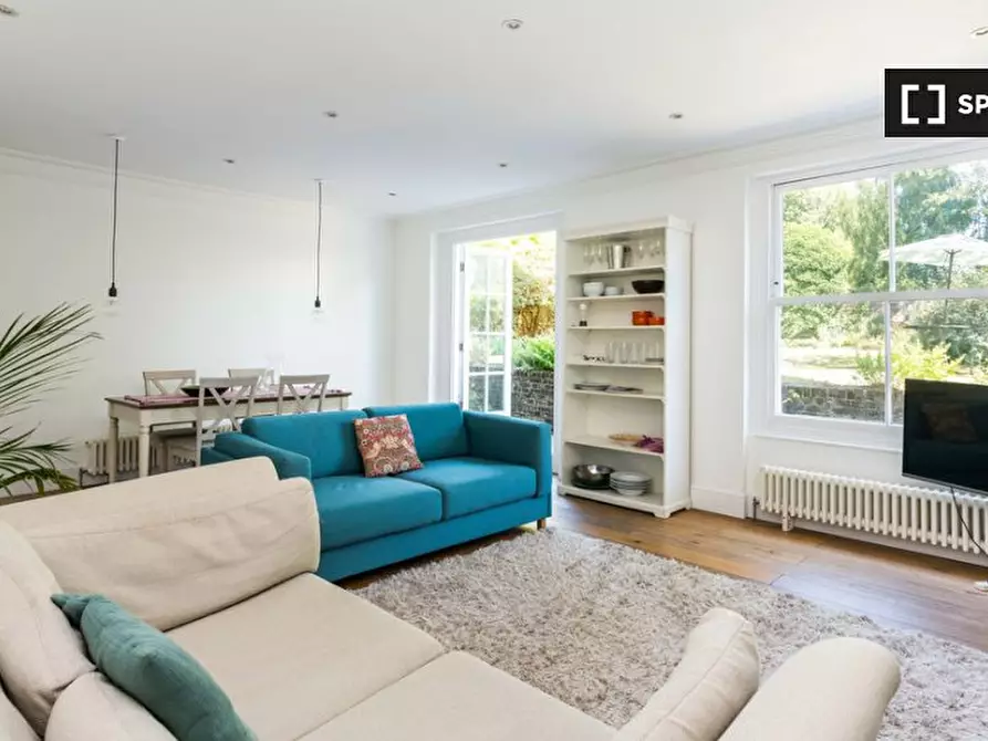 Immagine 15 di Appartamento in affitto  in Garden Flat a Camden Town